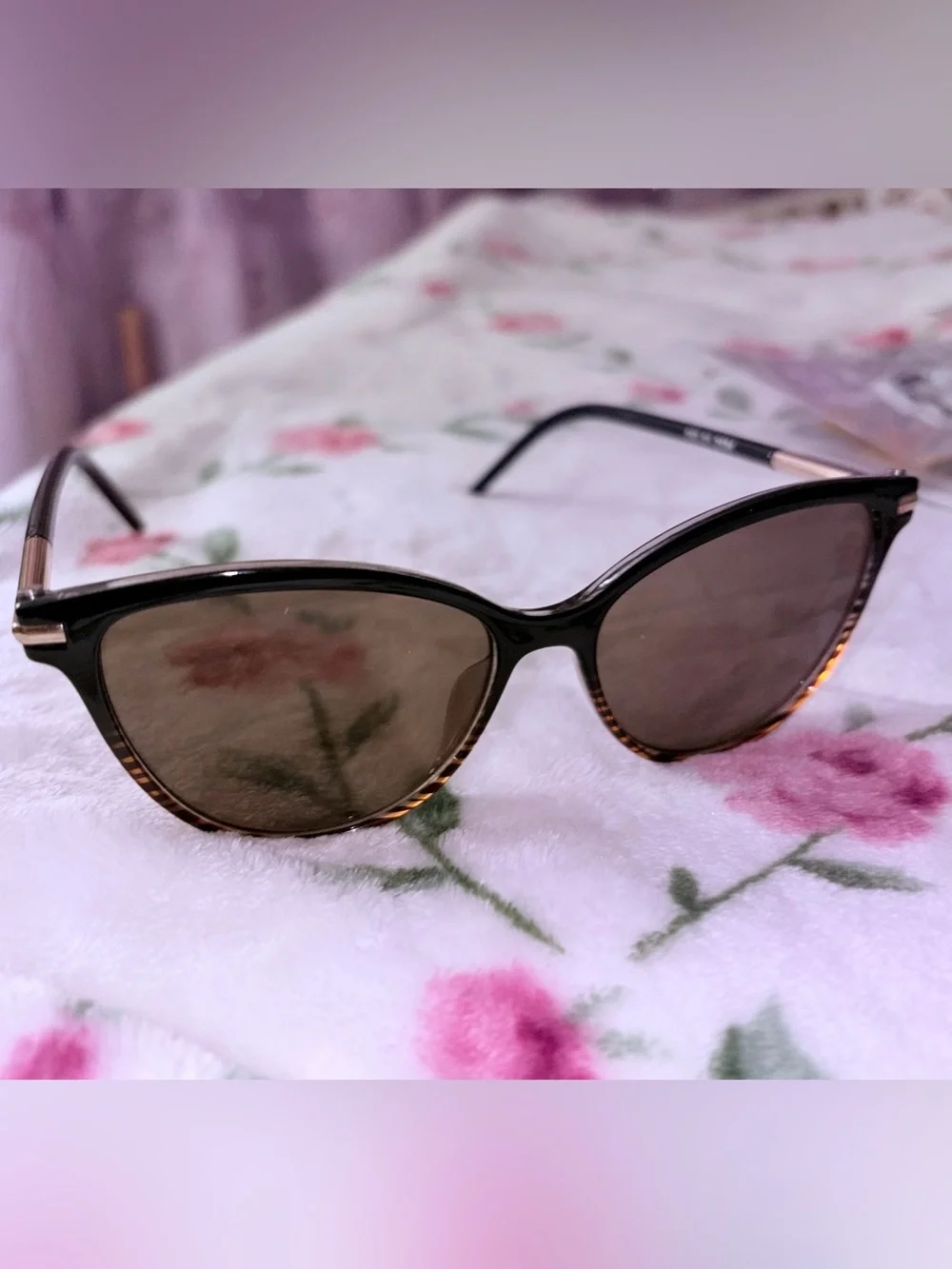 Classic Black/Tortoiseshell Cat-Eye Sunglasses